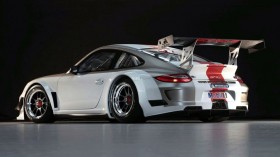2010-Porsche-911-GT3-R-04
