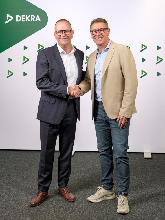 406553708_906122080869332_3234964904129599708_n