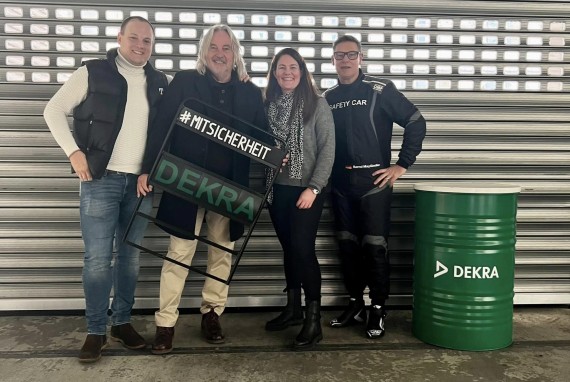 421237885_935813627900177_374546709109902047_n